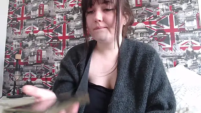 Snapshot of Lynylou chatting on March 22, 2:20 pm Lynylou online show from March 22, 2:20 pm