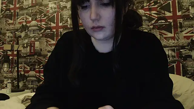 Snapshot of Lynylou chatting on March 24, 9:31 pm Lynylou online show from March 24, 9:31 pm