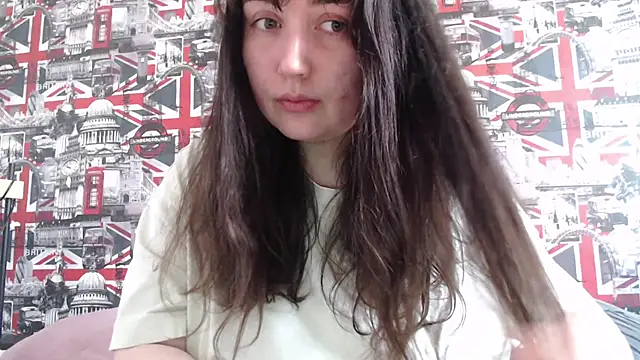 Snapshot of Lynylou chatting on April 9, 2:44 pm Lynylou online show from April 9, 2:44 pm