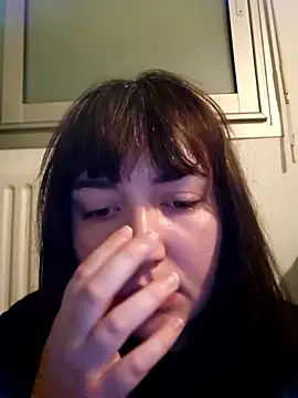 Snapshot of Lynylou chatting on May 18, 9:04 am Lynylou online show from May 18, 9:04 am
