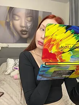 JudyWalkerr online show from December 19, 1:40 pm