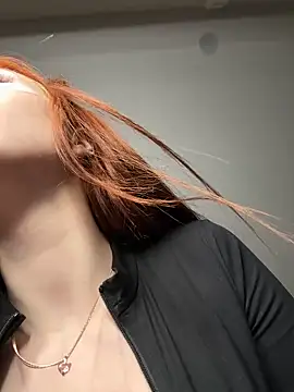 JudyWalkerr online show from March 21, 4:49 am