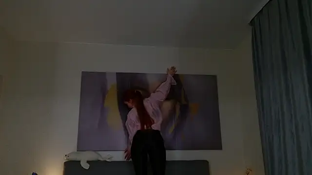 JudyWalkerr online show from October 8, 2:14 pm