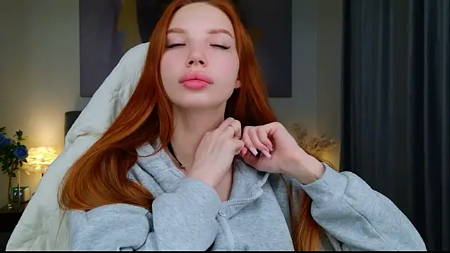 JudyWalkerr online show from December 21, 5:25 am