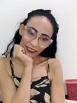 Snapshot of BarbaraMature chatting on April 17, 3:26 pm BarbaraMature online show from April 17, 3:26 pm