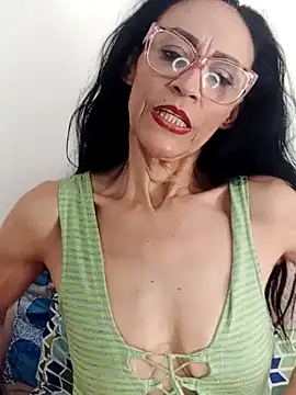 Snapshot of BarbaraMature chatting on April 25, 5:21 pm BarbaraMature online show from April 25, 5:21 pm