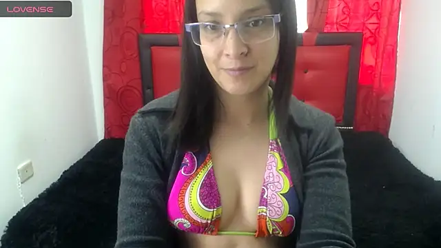 Snapshot of tatysmaturemilf chatting on December 26, 2:37 pm tatysmaturemilf online show from December 26, 2:37 pm