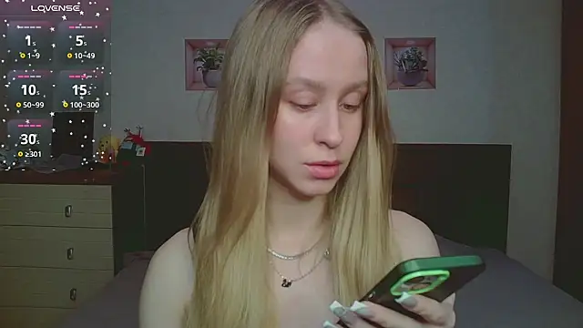 Lily  Devil online show from January 14, 3:39 pm