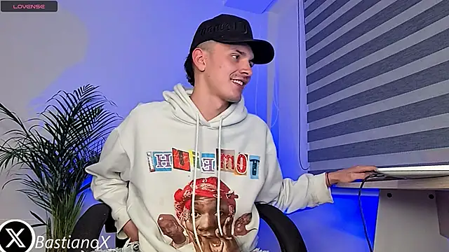 Snapshot of bastia_noooo chatting on October 2, 5:03 am bastia noooo online show from October 2, 5:03 am