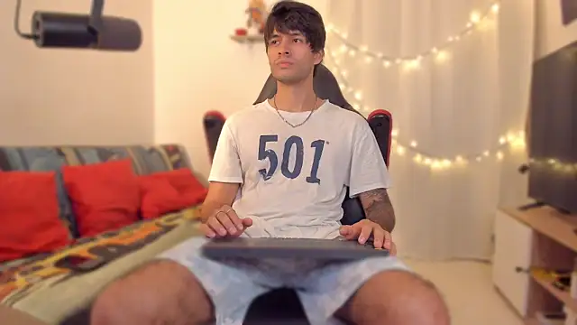 justin stark7 online show from January 7, 9:39 pm