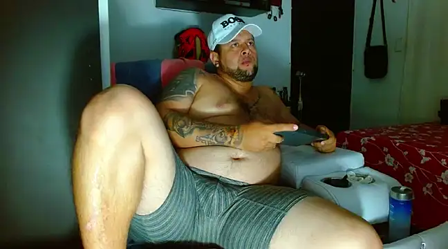 Snapshot of Michaell_Myerss_ chatting on February 27, 6:53 pm Michaell Myerss online show from February 27, 6:53 pm