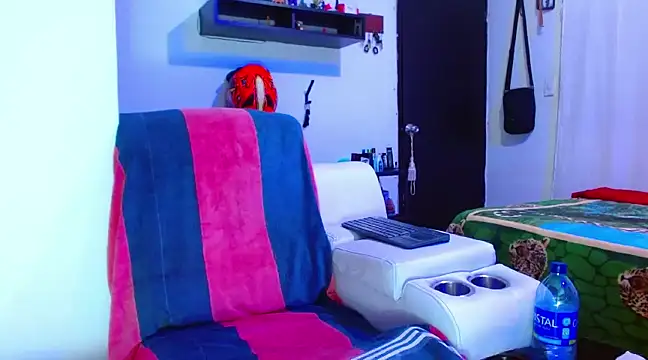 Snapshot of Michaell_Myerss_ chatting on February 28, 9:33 pm Michaell Myerss online show from February 28, 9:33 pm