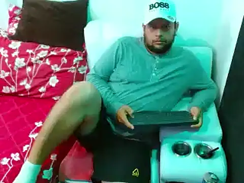 Snapshot of Michaell_Myerss_ chatting on March 19, 11:28 am Michaell Myerss online show from March 19, 11:28 am