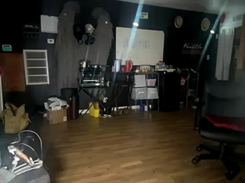 Snapshot of bigshh8 chatting on October 29, 3:31 am bigshh8 online show from October 29, 3:31 am