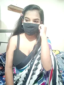 hottiess69 online show from March 18, 8:28 am