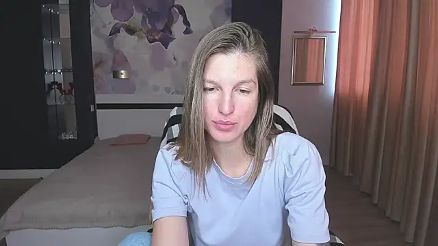 EmilyWalkeri online show from October 3, 7:05 am