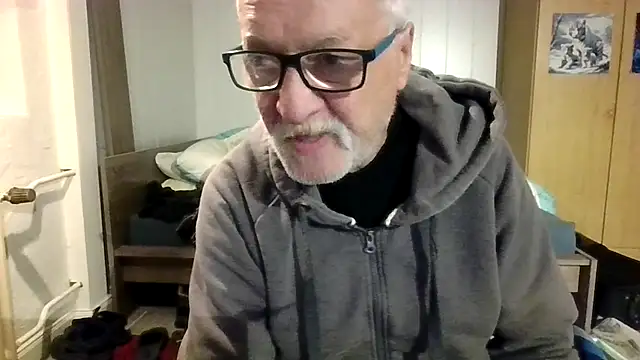 Sammy1660 online show from October 5, 11:35 pm