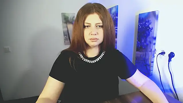 Lizzy Love online show from May 15, 9:05 am