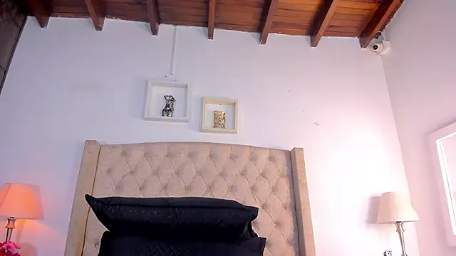 allisson m online show from December 20, 12:12 pm