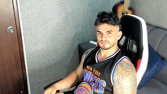 Ricardogo19 online show from October 18, 10:54 pm