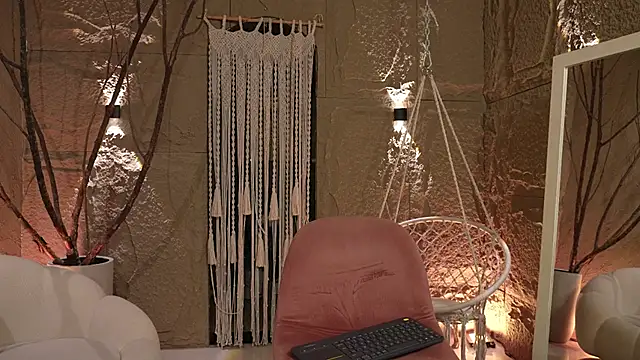 Snapshot of Logan_Varela chatting on September 23, 12:30 pm Logan Varela online show from September 23, 12:30 pm