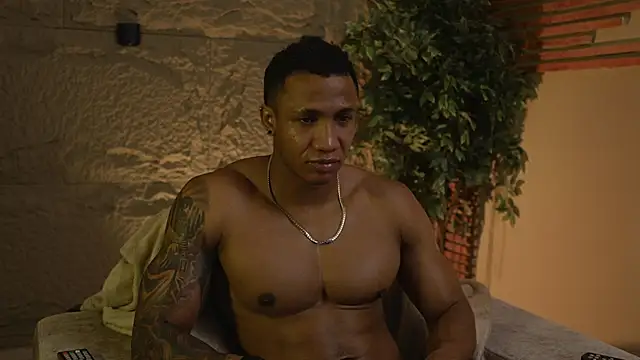 Snapshot of Logan_Varela chatting on October 18, 3:24 pm Logan Varela online show from October 18, 3:24 pm