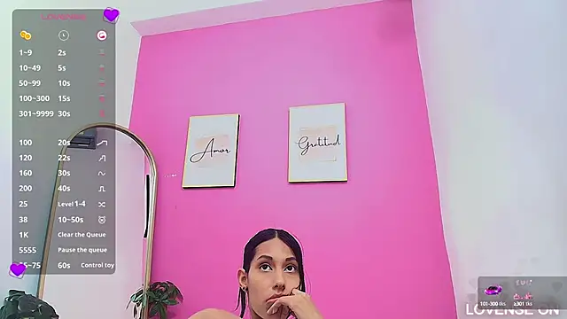 yourcuteneighbourr online show from March 13, 9:21 am