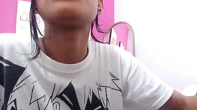 yourcuteneighbourr online show from March 19, 6:03 am