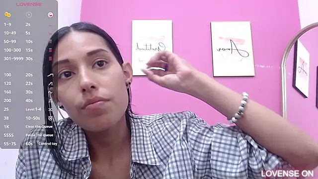 yourcuteneighbourr online show from March 22, 9:24 am