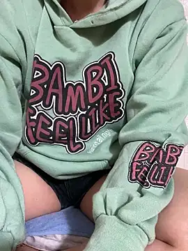 Snapshot of Hatasimi chatting on February 24, 7:55 am Hatasimi online show from February 24, 7:55 am