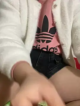 Snapshot of Hatasimi chatting on February 26, 1:21 am Hatasimi online show from February 26, 1:21 am