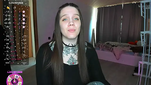 Snapshot of AizaRose chatting on February 19, 3:46 am AizaRose online show from February 19, 3:46 am