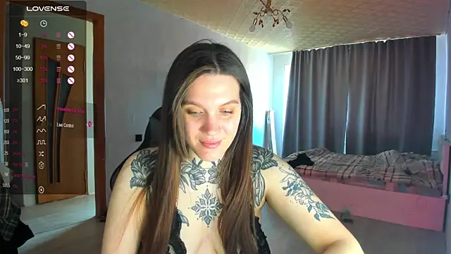 Snapshot of AizaRose chatting on March 1, 6:04 am AizaRose online show from March 1, 6:04 am