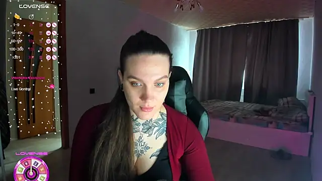 Snapshot of AizaRose chatting on March 4, 7:14 am AizaRose online show from March 4, 7:14 am