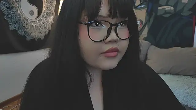 LeyaKan online show from February 3, 7:31 pm
