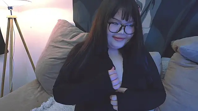 LeyaKan online show from February 13, 9:27 pm