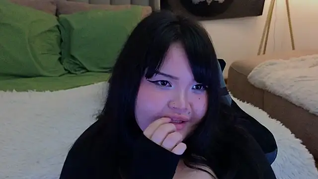 LeyaKan online show from March 13, 12:05 am
