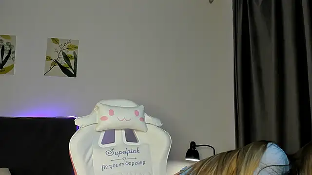 elliediaz online show from September 23, 7:50 pm