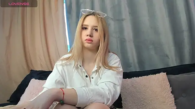 Valerie Woods online show from January 24, 7:19 am