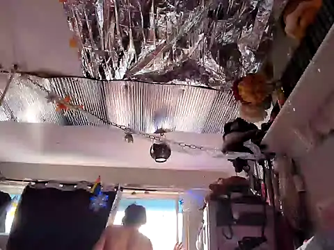 gurlnips online show from February 4, 7:22 pm