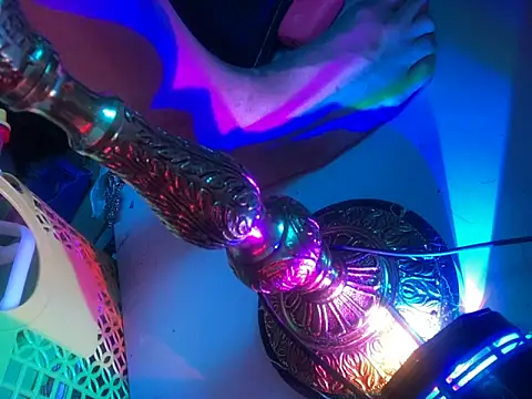 Snapshot of gurlnips chatting on September 30, 7:24 am gurlnips online show from September 30, 7:24 am