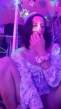 Snapshot of gurlnips chatting on October 12, 8:57 am gurlnips online show from October 12, 8:57 am