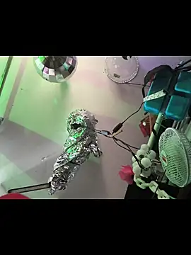 gurlnips online show from January 7, 11:18 pm