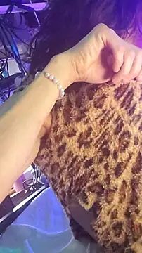 gurlnips online show from March 5, 1:12 am