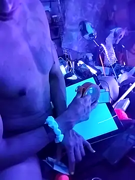 gurlnips online show from March 26, 5:46 am