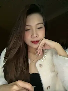 Snapshot of Bae1103 chatting on February 4, 5:55 pm Bae1103 online show from February 4, 5:55 pm