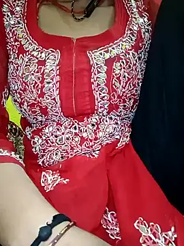 Snapshot of Cute_Suhani chatting on December 9, 4:26 pm Cute Suhani online show from December 9, 4:26 pm