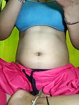 Snapshot of Cute_Suhani chatting on February 13, 5:01 pm Cute Suhani online show from February 13, 5:01 pm