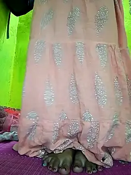 Snapshot of Cute_Suhani chatting on February 21, 5:09 pm Cute Suhani online show from February 21, 5:09 pm