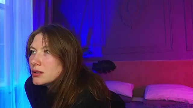 Liv Fay online show from September 20, 2:40 pm